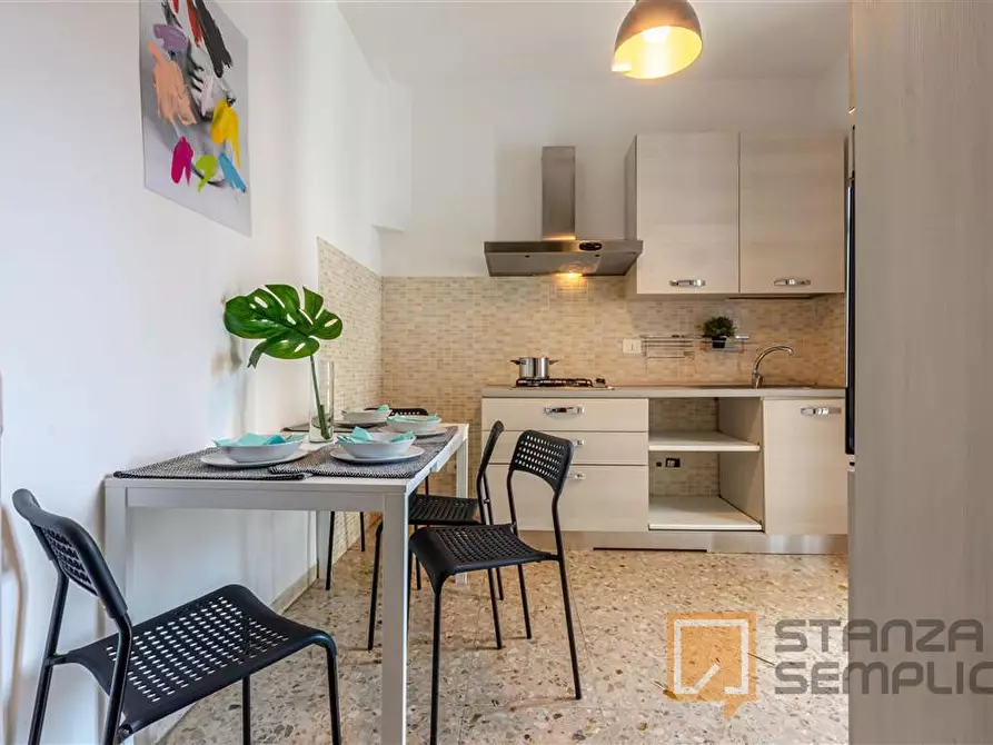 Immagine 4 di Stanza singola in affitto  in VIA UGO FOSCOLO 2A a Pisa