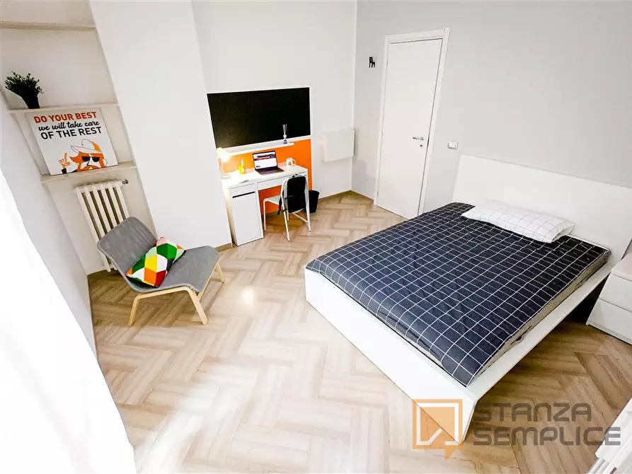 Immagine 2 di Stanza singola in affitto  in Via Giulio Petroni 25/5 a Bari