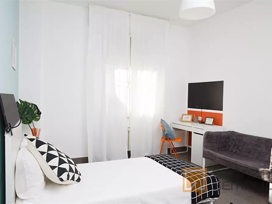 Immagine 2 di Stanza singola in affitto  in VIA BASTIONI SETTENTRIONALI, 49 a Rimini