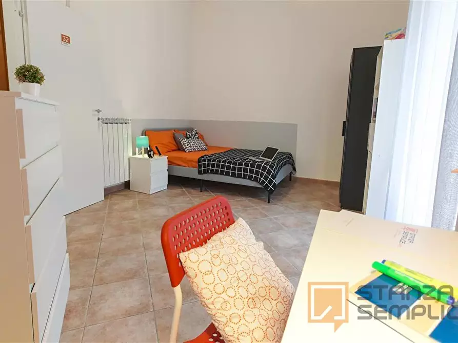 Immagine 4 di Stanza singola in affitto  in Via Pignasecca n. 15  a Napoli