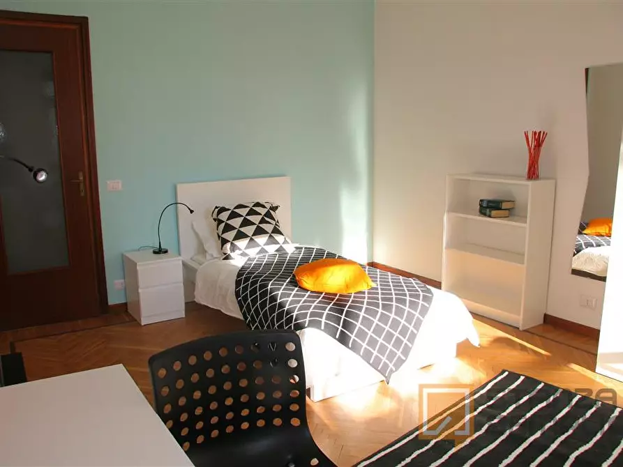 Immagine 1 di Stanza singola in affitto  in Corso Peschiera 354 a Torino