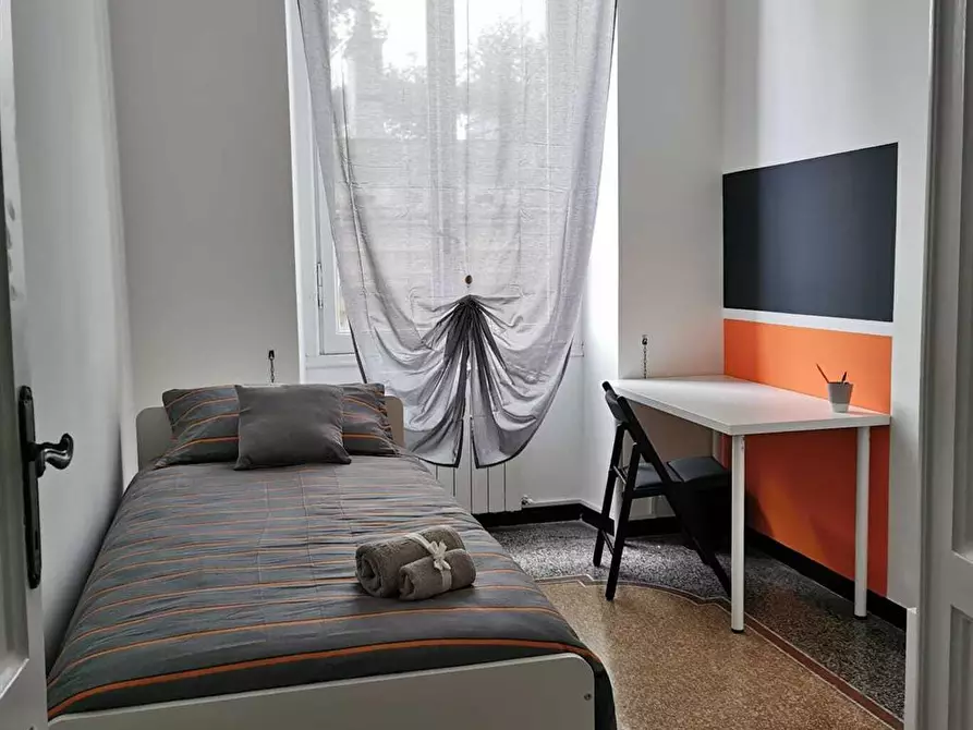 Immagine 4 di Stanza singola in affitto  in Via VIA ASSAROTTI 18A / 11 a Genova