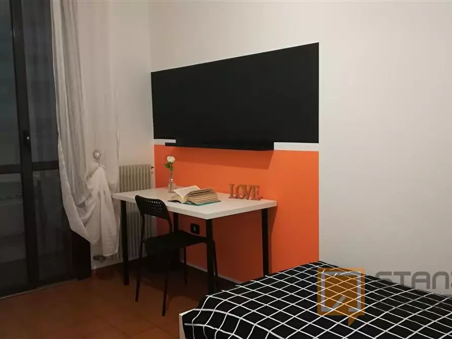 Immagine 2 di Stanza singola in affitto  in LARGO 8 MARZO a Parma