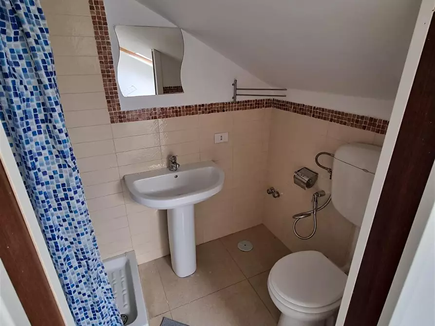 Immagine 11 di Stanza singola in affitto  in Via Pietro Trinchera n. 4 a Napoli