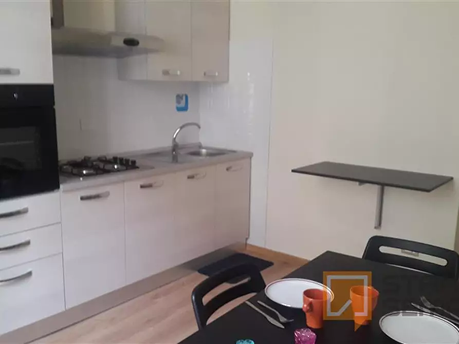 Immagine 9 di Stanza singola in affitto  in BORGO RONCHINI  a Parma