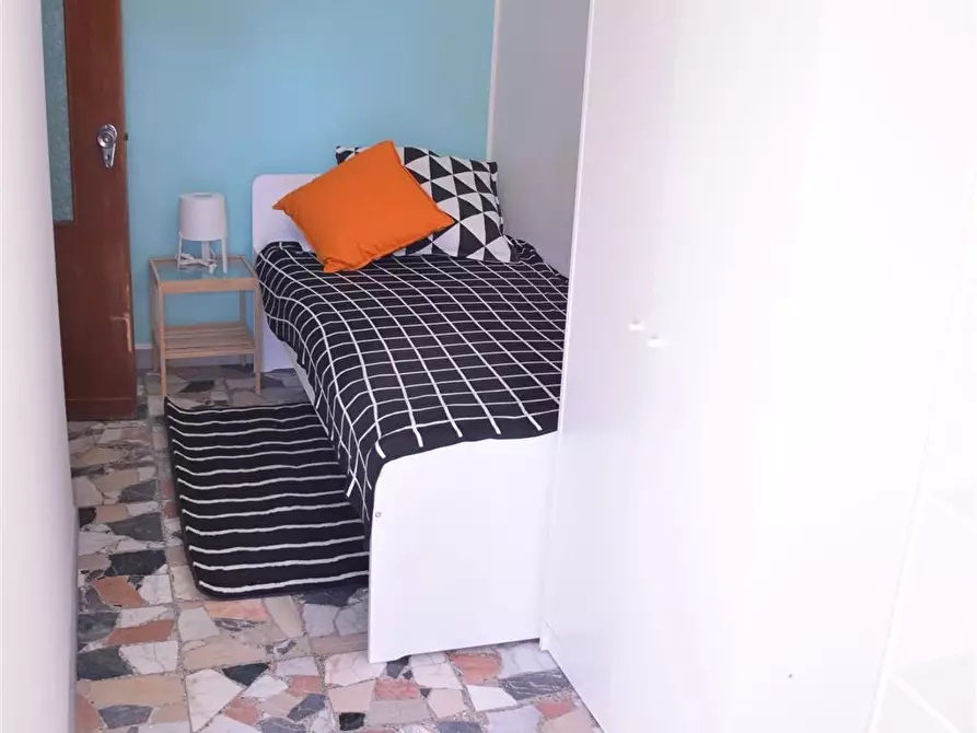 Immagine 1 di Stanza singola in affitto  in Via is mirrionis 87 a Cagliari