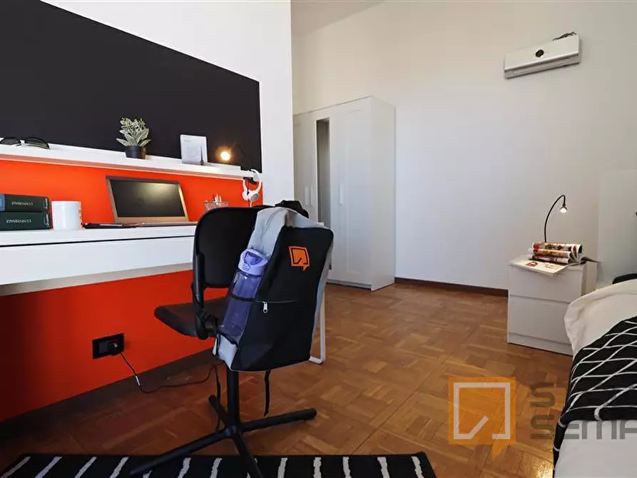 Immagine 1 di Stanza singola in affitto  in Corso Luigi Einaudi 53 a Torino