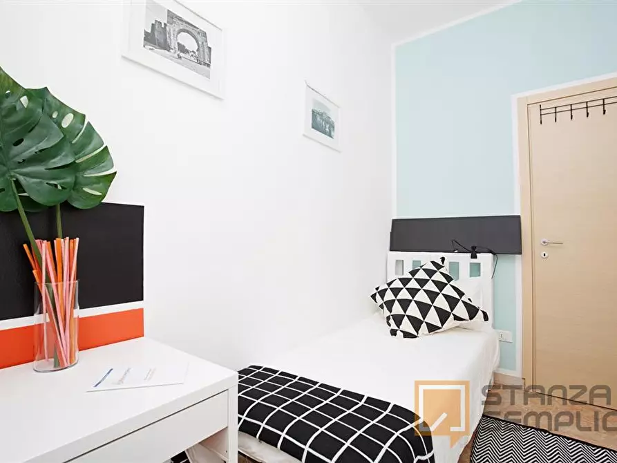 Immagine 3 di Stanza singola in affitto  in VIA CARLO CATTANEO, 20 a Rimini