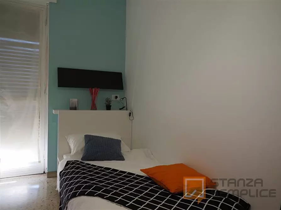 Immagine 3 di Stanza singola in affitto  in Via Amedeo Ugolini 9/a a Torino