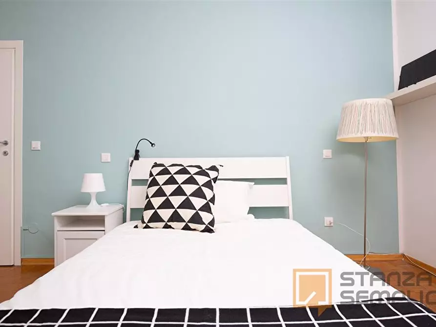 Immagine 2 di Stanza singola in affitto  in VIA SAFFI, 47 a Rimini