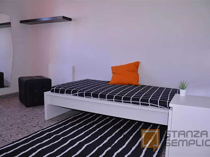 Immagine 1 di Stanza singola in affitto  in Via Ingurtosu n9 a Cagliari