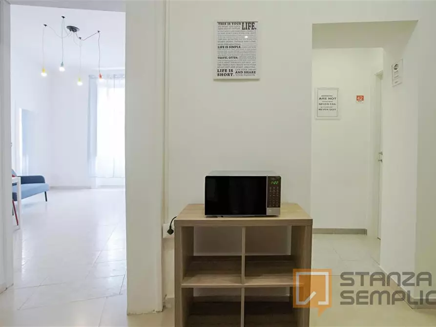 Immagine 16 di Stanza singola in affitto  in Vico Noce 27 a Napoli