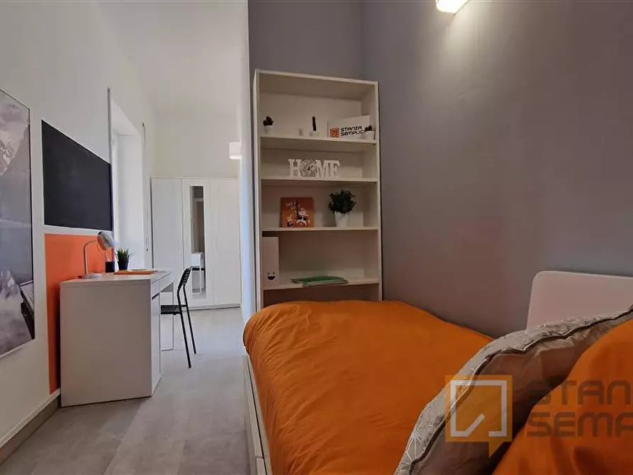 Immagine 2 di Stanza singola in affitto  in Lungotevere di Pietra Papa, 61  a Roma