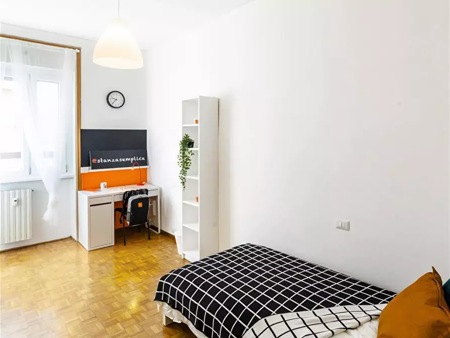 Immagine 1 di Stanza singola in affitto  in Via 24 MAGGIO 11 a Bergamo