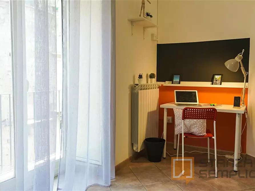Immagine 5 di Stanza singola in affitto  in Via Pignasecca n. 15  a Napoli