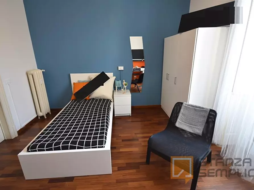 Immagine 3 di Stanza singola in affitto  in VIA LOCATELLI 49 a Bergamo