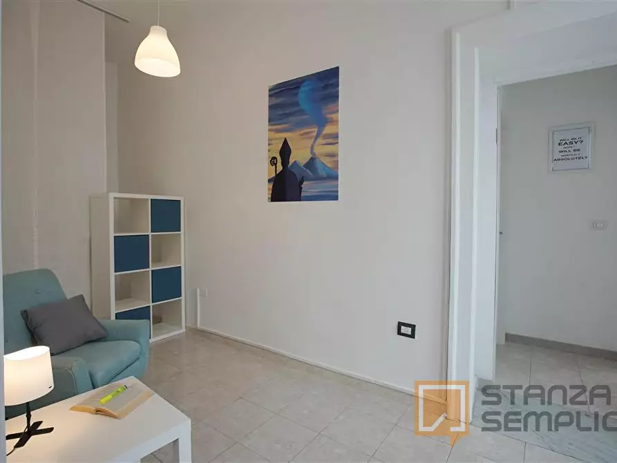 Immagine 11 di Stanza singola in affitto  in Vico Noce 27 a Napoli