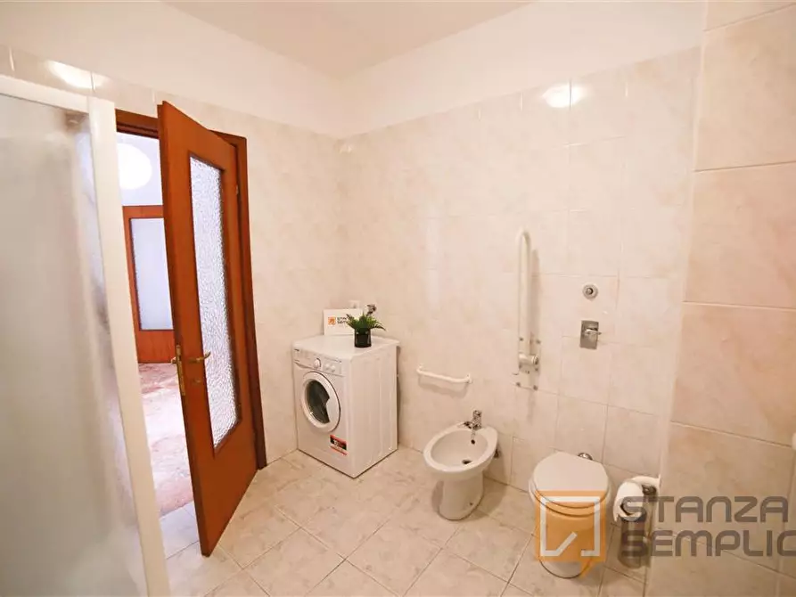 Immagine 14 di Stanza singola in affitto  in Via Como 10 a Lecco