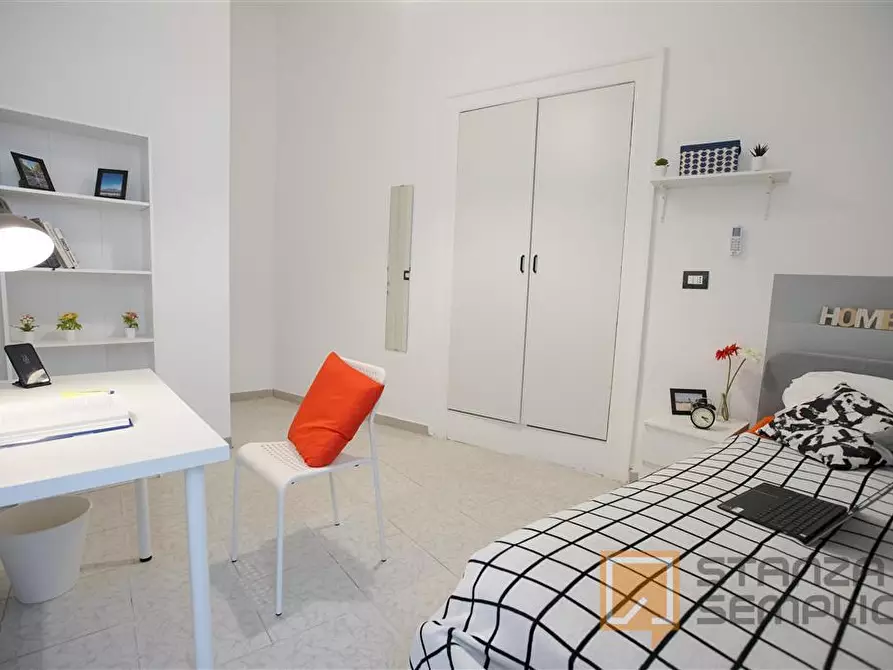 Immagine 3 di Stanza singola in affitto  in Vico Noce 27 a Napoli