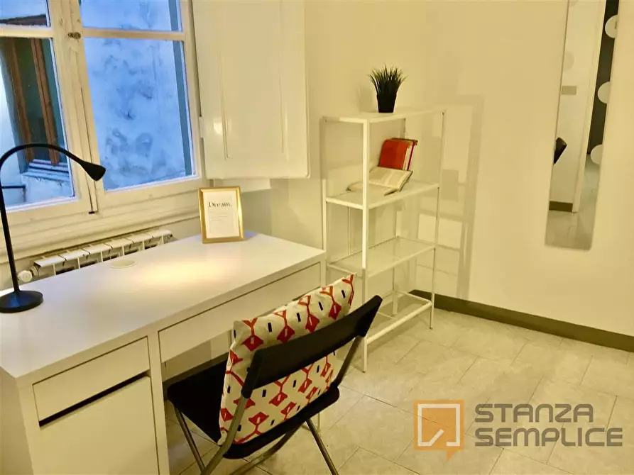 Immagine 1 di Stanza singola in affitto  in Via Via del Ponte Rosso 13 a Firenze