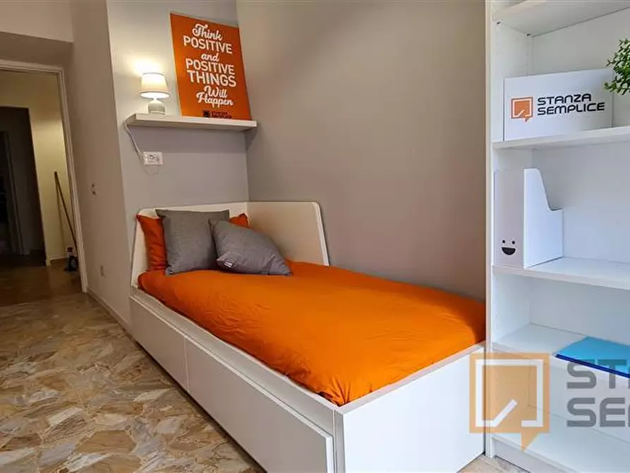 Immagine 2 di Stanza singola in affitto  in Lungotevere di Pietra Papa, 61  a Roma