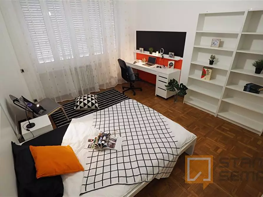 Immagine 1 di Stanza singola in affitto  in Corso Luigi Einaudi 53 a Torino