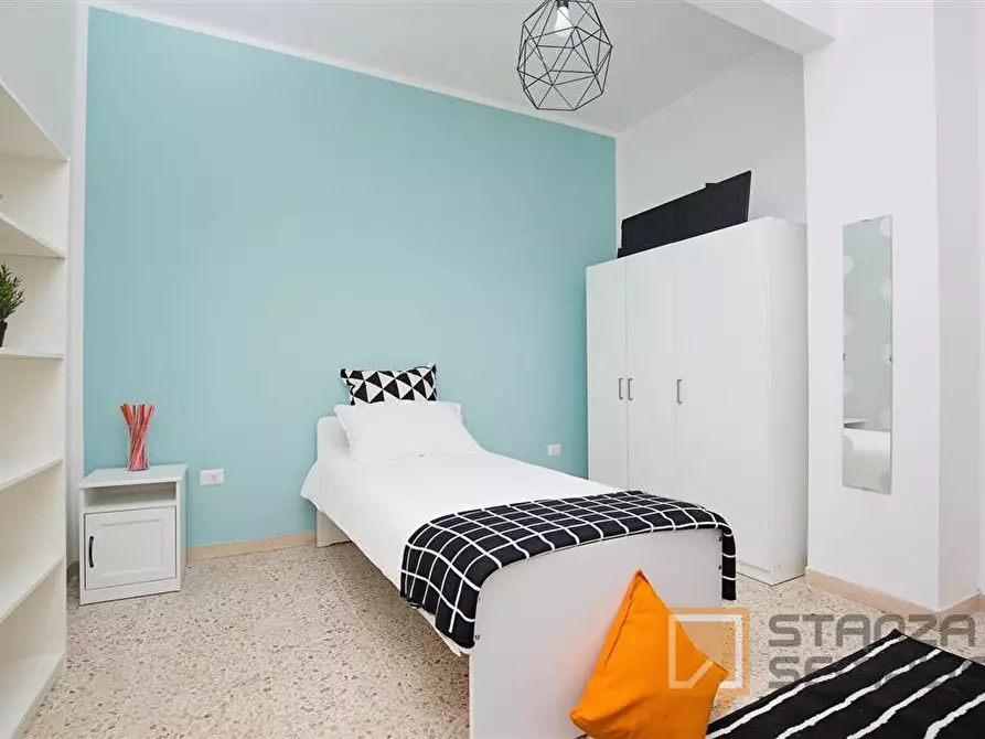 Immagine 1 di Stanza singola in affitto  in VIA BASTIONI SETTENTRIONALI, 49 a Rimini