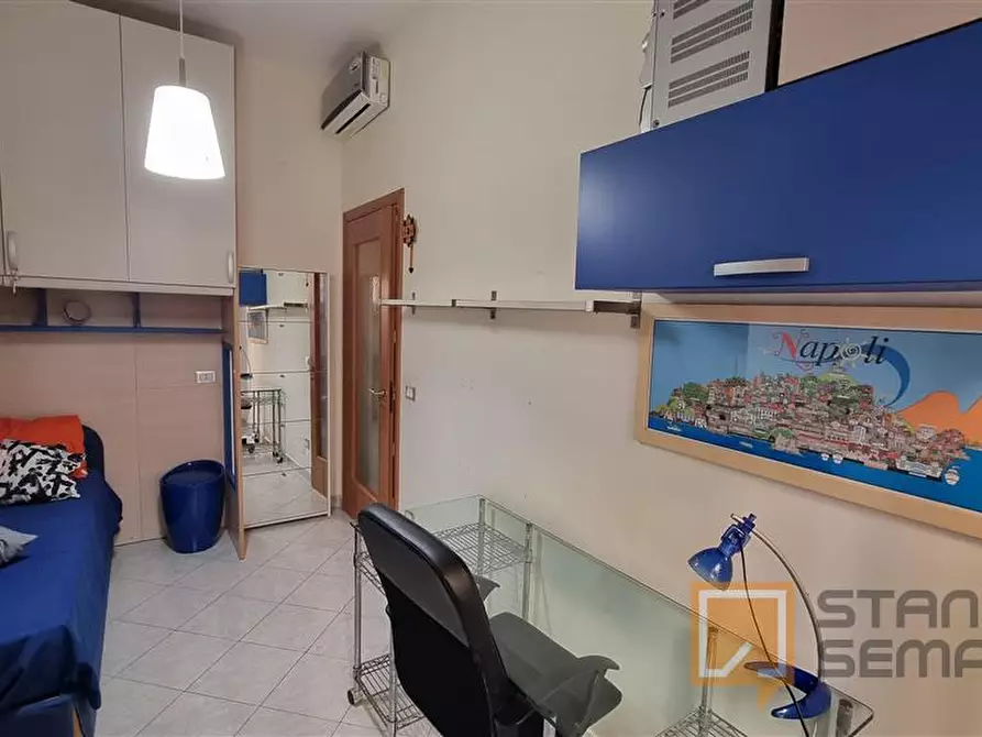 Immagine 4 di Stanza singola in affitto  in Via Pompeo Magno n. 9  a Casandrino