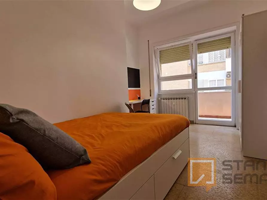 Immagine 3 di Stanza singola in affitto  in Lungotevere di Pietra Papa, 61  a Roma