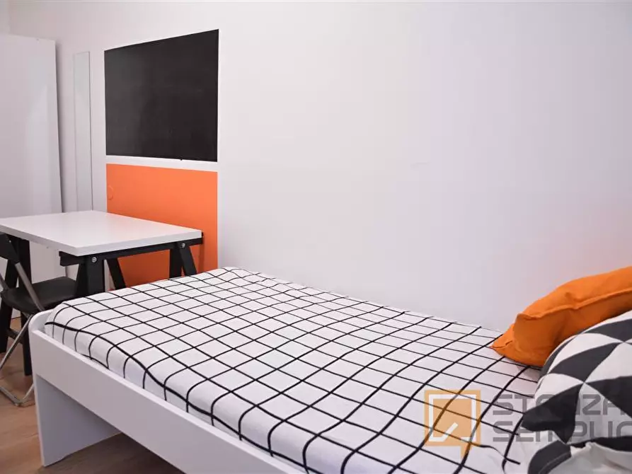 Immagine 3 di Stanza singola in affitto  in Via Tigellio 20b a Cagliari