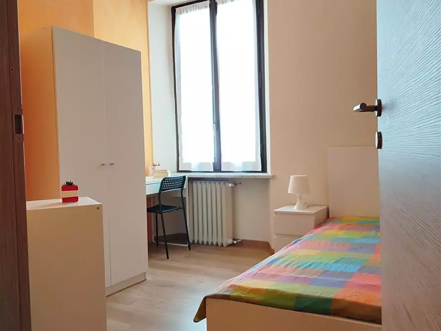 Immagine 1 di Stanza singola in affitto  in BORGO RONCHINI  a Parma