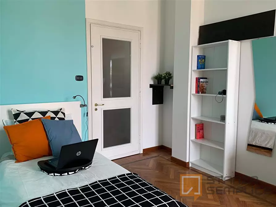 Immagine 1 di Stanza singola in affitto  in Via Elba n.10 a Torino