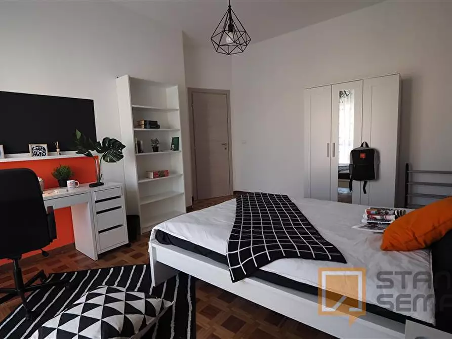 Immagine 1 di Stanza singola in affitto  in Corso Bramante 80 a Torino