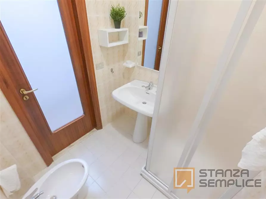 Immagine 7 di Stanza singola in affitto  in Via Giulio Petroni 25/5 a Bari