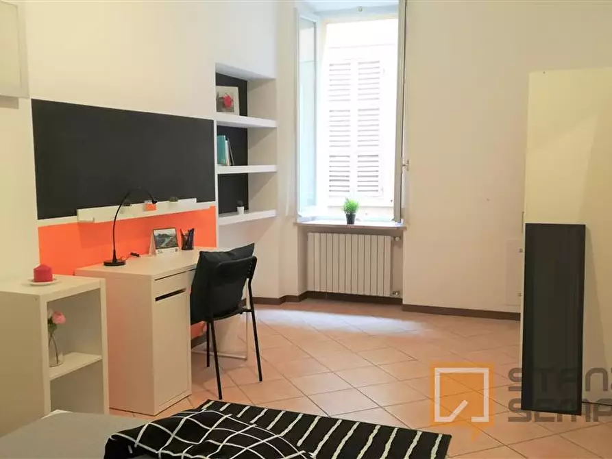 Immagine 4 di Stanza singola in affitto  in VIA CAVOUR-BG RONCHINI a Parma