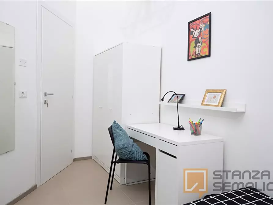 Immagine 2 di Stanza singola in affitto  in VICOLO GIOIA,1 a Rimini