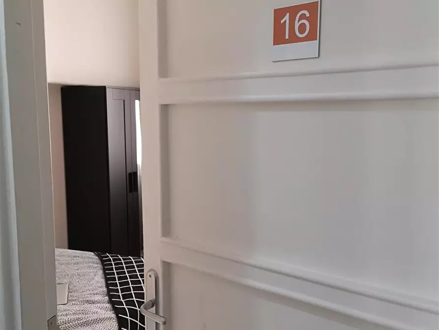 Immagine 5 di Stanza singola in affitto  in Vico Campane a Donnalbina n. 18 a Napoli