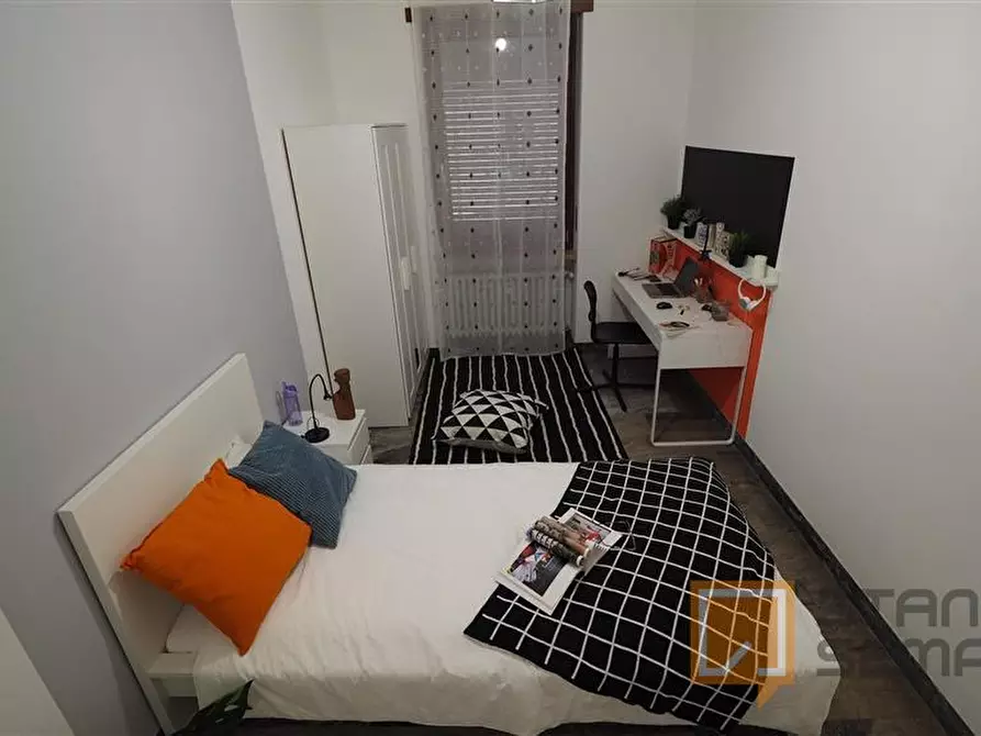 Immagine 3 di Stanza singola in affitto  in Via Santa Chiara 50 a Torino