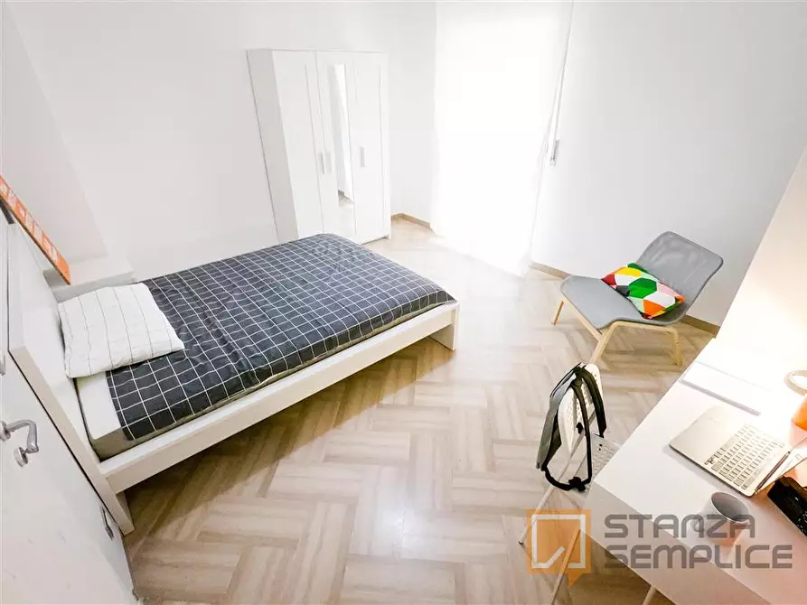 Immagine 1 di Stanza singola in affitto  in Via Giulio Petroni 25/5 a Bari