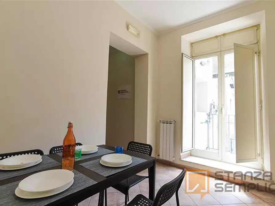 Immagine 18 di Stanza singola in affitto  in Via Pignasecca n. 15  a Napoli