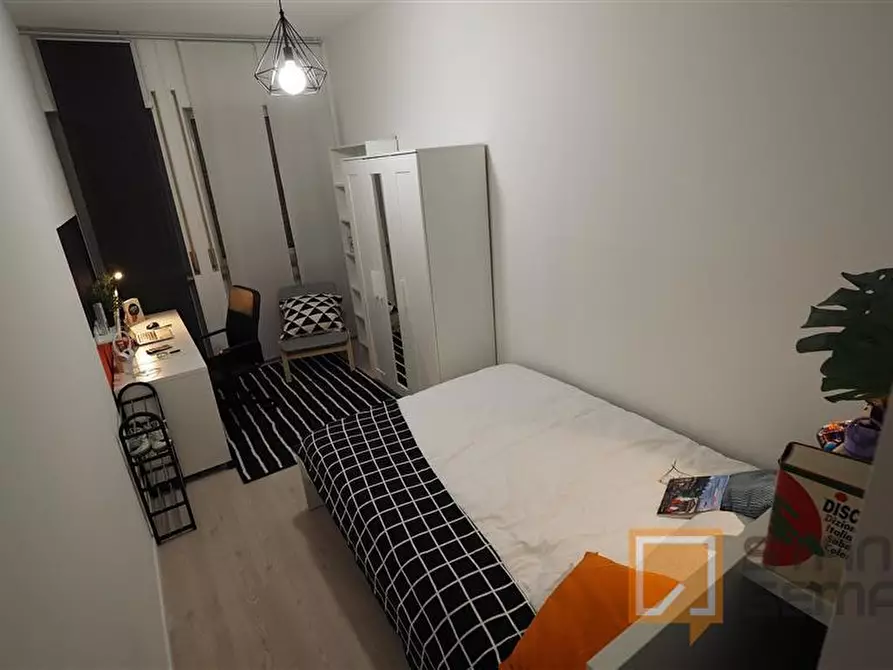 Immagine 1 di Stanza singola in affitto  in Corso Massimo d'Azeglio 60 Scala G a Torino