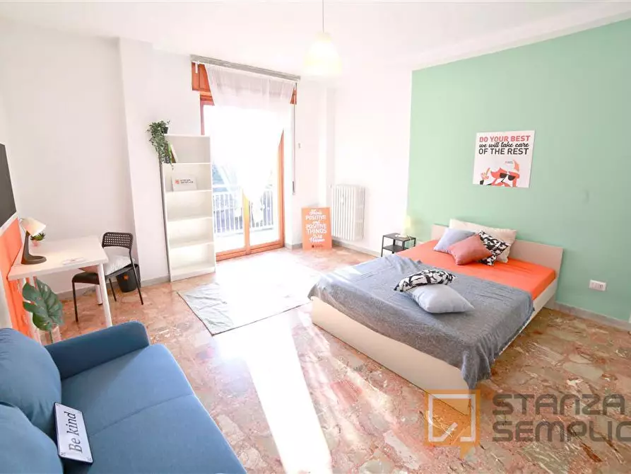 Immagine 1 di Stanza singola in affitto  in Via Como 10 a Lecco