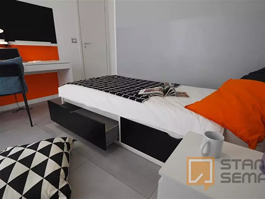 Immagine 2 di Stanza singola in affitto  in Via Verolengo 8 a Torino