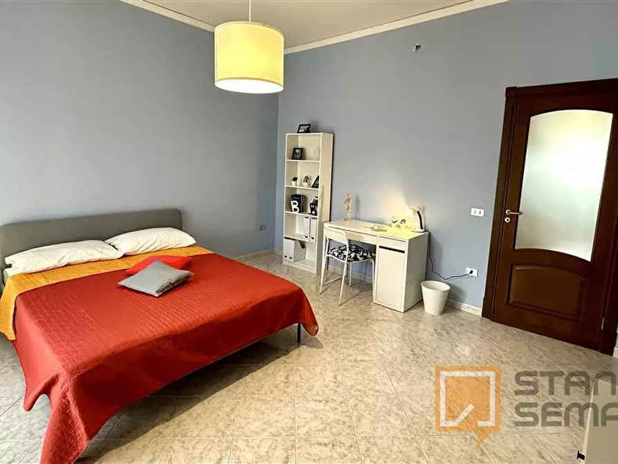 Immagine 3 di Stanza singola in affitto  in Via Diocleziano n. 210   a Casandrino