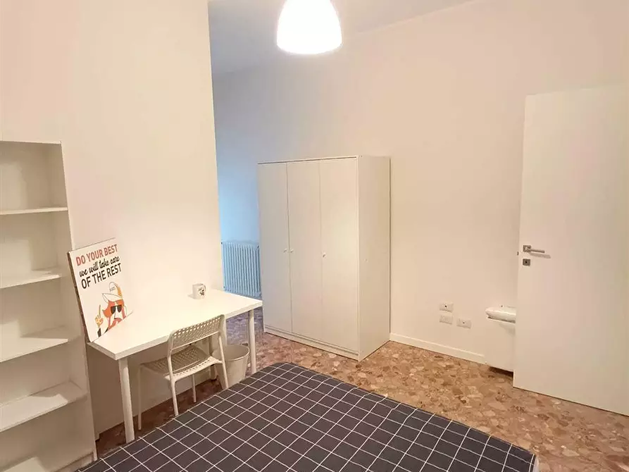 Immagine 2 di Stanza singola in affitto  in via carulli 5 a Bari