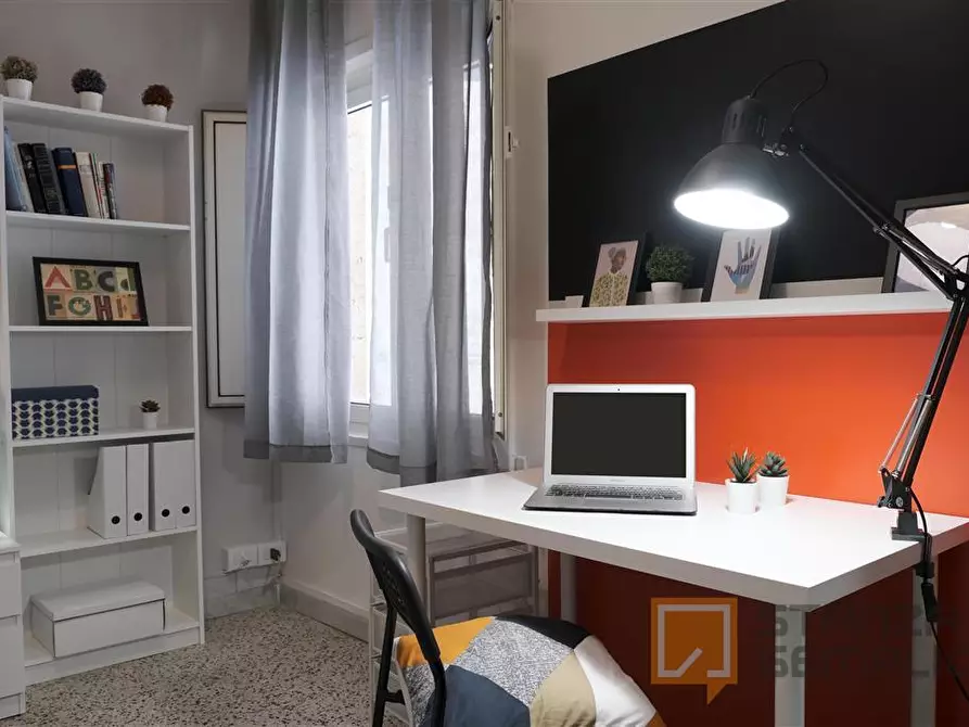 Immagine 2 di Stanza singola in affitto  in Vico Campane a Donnalbina n. 18 a Napoli