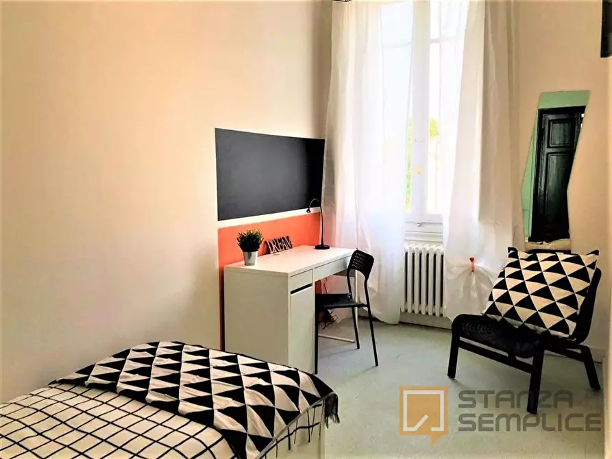 Immagine 1 di Stanza singola in affitto  in VIA DELLA CERNAIA 38 a Firenze