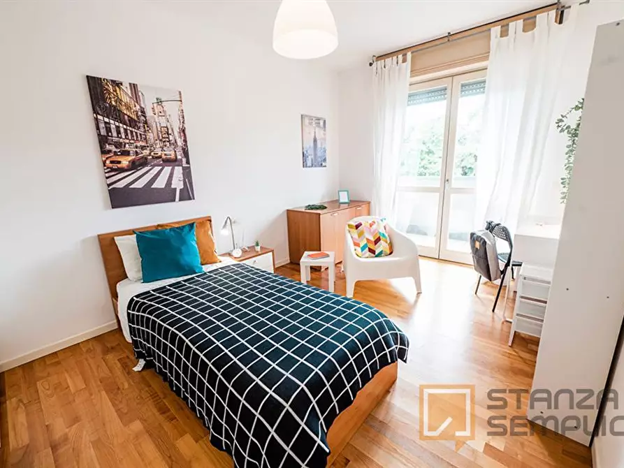 Immagine 1 di Stanza singola in affitto  in VIA BERIZZI 25 a Bergamo