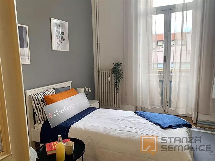 Immagine 1 di Stanza singola in affitto  in Corso Re Umberto n.34 a Torino