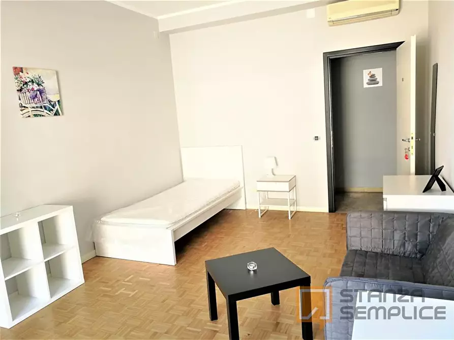 Immagine 3 di Stanza singola in affitto  in STRADA MAZZINI- GAL. POLIDORO a Parma